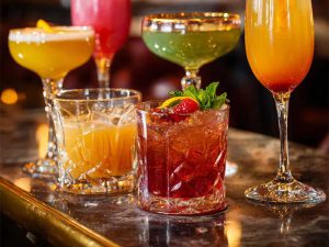 Customized-Square-Ice-Solution-for-Chain-Bars-&-Restaurants